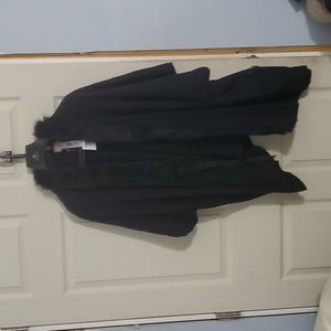 Women's Chicos throw over